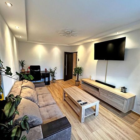 Ultracentral Apartment Târgu Jiu Exterior foto